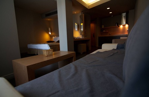 Neapoli Hotel | Exceptional Elysion Hotel: 5-Star Comfort with Spa & Pool