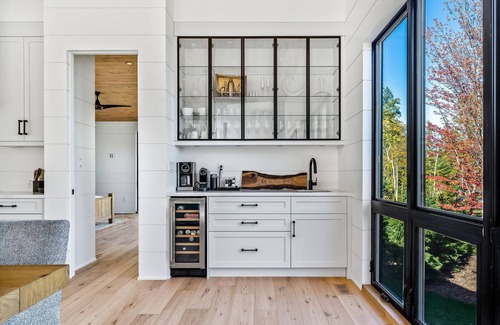 Rosedale House | Paradise Awaits at Elysium - Pet-Friendly Getaway