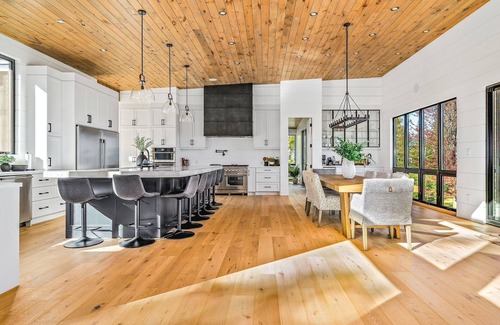Rosedale House | Paradise Awaits at Elysium - Pet-Friendly Getaway