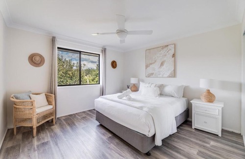 Kunghur House | Experience Comfort at Elysium Log Homestead with Pool Access