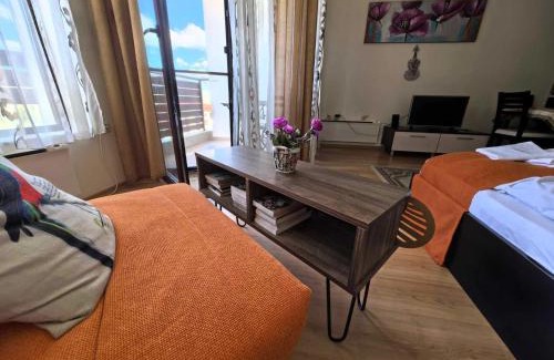 Pamporovo Apartment | Pet-Friendly Elza Apartment with Pool & Restaurant Awaits