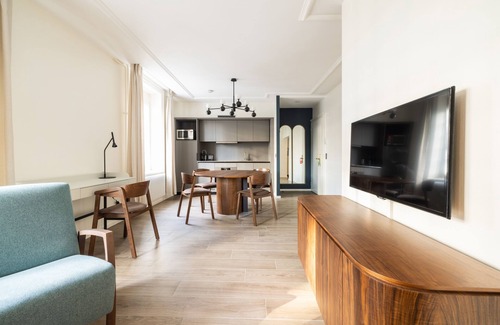District 6 Apartment | Guest Rated: 9.8 at EMA House Serviced Apartments Unterstrass