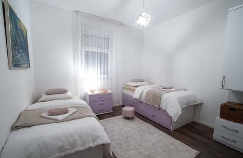 Mostar House | Idyllic Ema's Oasis Apartment in Mostar with Garden Access