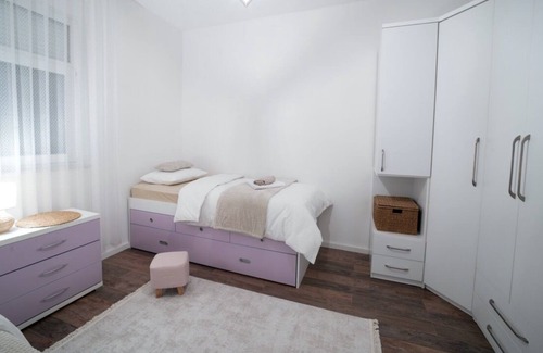 Mostar House | Idyllic Ema's Oasis Apartment in Mostar with Garden Access