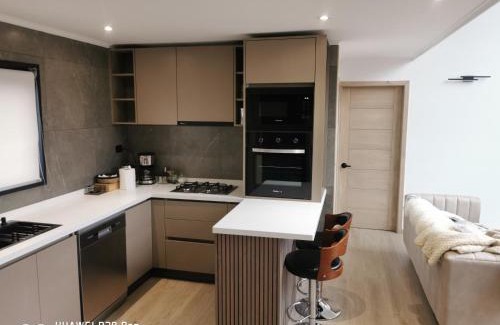 Pinto House | Emai