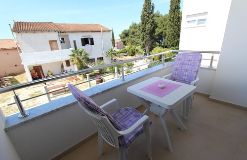 Rovinj Apartment | Guest Rated: EMANUEL Studio with Balcony & Breakfast