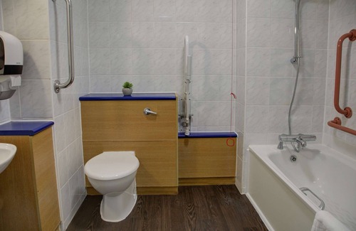 Team Valley Hotel | Explore Embassy Newcastle with Family-Friendly Amenities