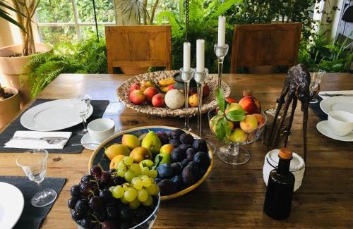Zagreb Bed & Breakfast | Elegant Embassy Row BnB - Guest Rated 10/10 Experience