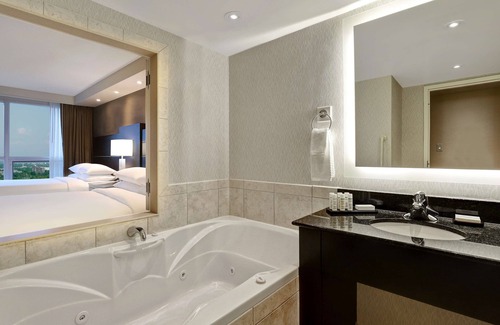 Fallsview Hotel | Discover Embassy Suites by Hilton Niagara Falls Fallsview