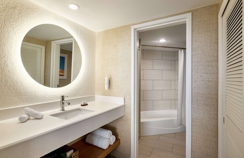 Deerfield Beach Resort | Beachfront Bliss at Embassy Suites by Hilton Deerfield