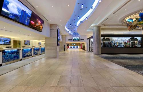 Fallsview Hotel | Discover Embassy Suites by Hilton Niagara Falls/Fallsview