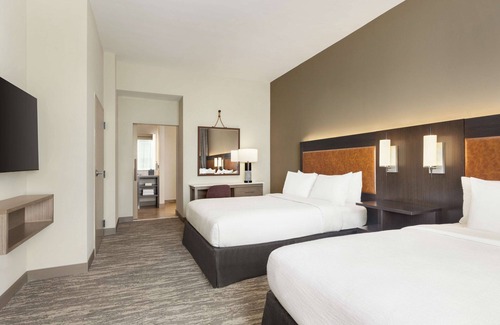 Round Rock Hotel | Eco-Friendly Getaway at Embassy Suites by Hilton Round Rock