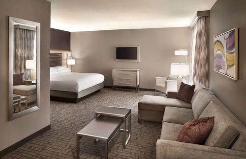 Second Ward Hotel | Highly Rated Embassy Suites by Hilton Charlotte Uptown Stay