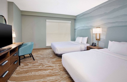 San Marcos Hotel | Elegant Embassy Suites San Marcos: Conference & Spa Retreat