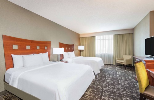 St. Charles Hotel | Discover Embassy Suites by Hilton St. Louis St. Charles
