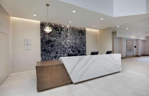 Dunwoody Hotel | Pet-Friendly Embassy Suites in Atlanta’s Perimeter Center