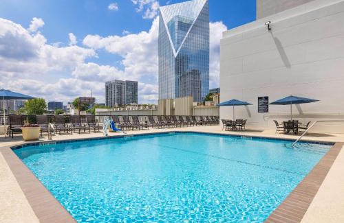Peachtree Park Hotel | Discover Embassy Suites by Hilton Atlanta Buckhead Today