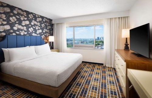 Peachtree Park Hotel | Discover Embassy Suites by Hilton Atlanta Buckhead Today
