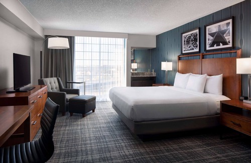 Windsor Park Hotel | Discover Embassy Suites by Hilton Austin Central Today