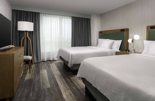 Ashburn Hotel | Experience Comfort at Embassy Suites by Hilton Dulles North