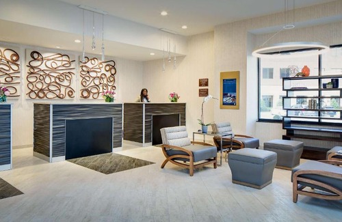 Bluffview Hotel | Discover Embassy Suites by Hilton Dallas-Love Field