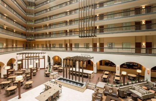 Bluffview Hotel | Discover Embassy Suites by Hilton Dallas-Love Field