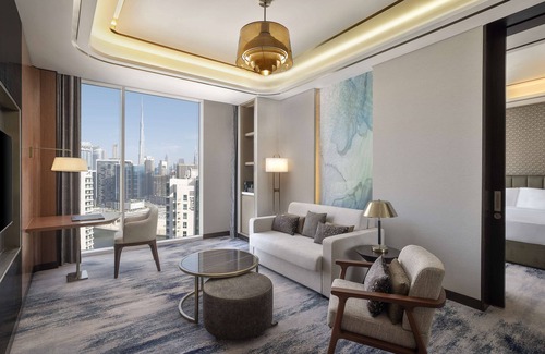 Business Bay Hotel | Elegant Embassy Suites in Dubai Business Bay with Spa & Pool