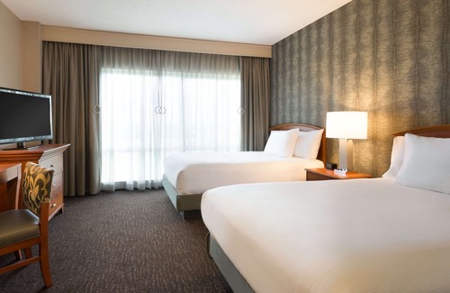 Franklin Hotel | Discover Embassy Suites by Hilton Nashville: Pool & Spa Bliss