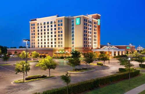 Norman Hotel | Modern Embassy Suites by Hilton Norman with Pool & Amenities