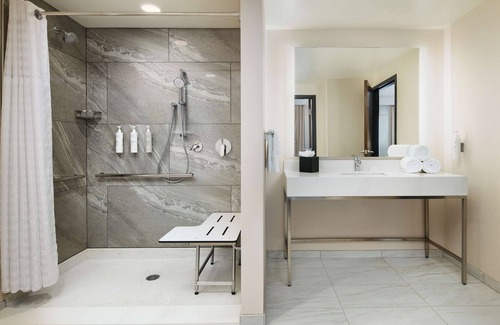 Church Street Hotel | Discover Embassy Suites by Hilton Atlanta Airport North