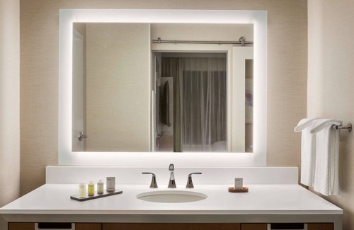 McAllen Hotel | Premier Embassy Suites by Hilton McAllen Convention Center