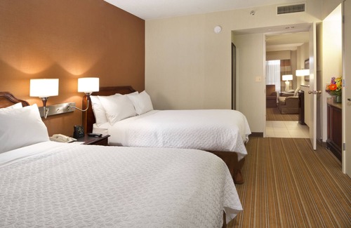 Parsippany Hotel | Discover Embassy Suites by Hilton Parsippany's Unique Amenities