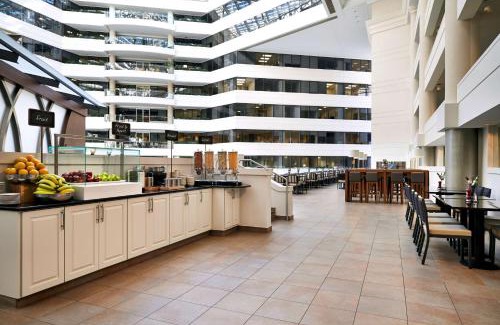 Friendship Heights Hotel | Relax at Embassy Suites by Hilton Chevy Chase Pavilion