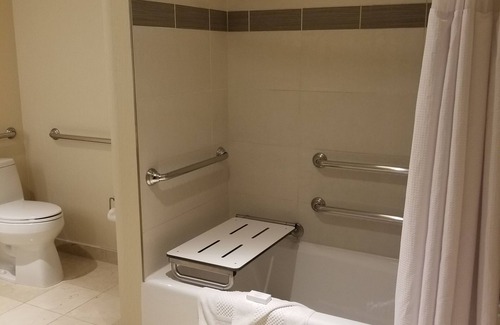 West End Hotel | Pet-Friendly Embassy Suites in Georgetown with Pool & Spa