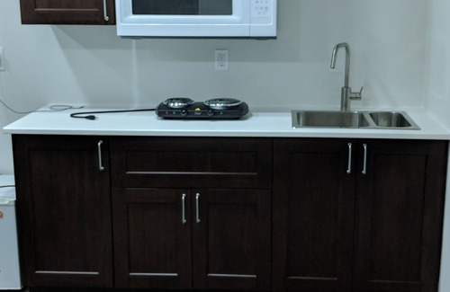 Winnipeg House | Cozy Guest Suite with Separate Entrance and Spa Amenities