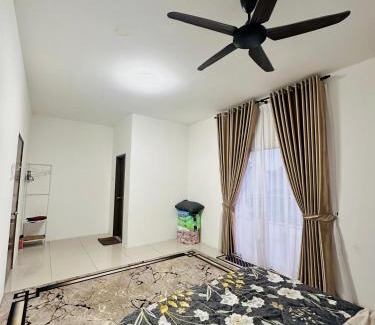 Puchong House | Embun Homestay Puchong SemiD 1-10Pax 6-7CarPark