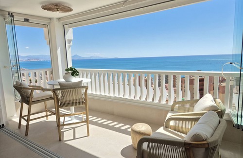 Els Arenals del Sol Apartment | Eme de Maison - luxury only two