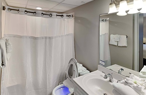 Panama City Beach Condo | Emerald Beach #1629: Ocean Views, On-Site Dining & More!