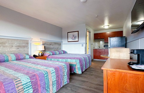 Edmonds Hotel | Comfortable Emerald Best Motel in Edmonds with Breakfast