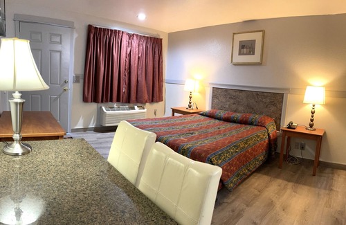 Edmonds Hotel | Comfortable Emerald Best Motel in Edmonds with Breakfast