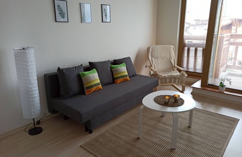 Shiligarnika Apartment | Cozy Emerald Buddha Apartment: Pet-Friendly Retreat