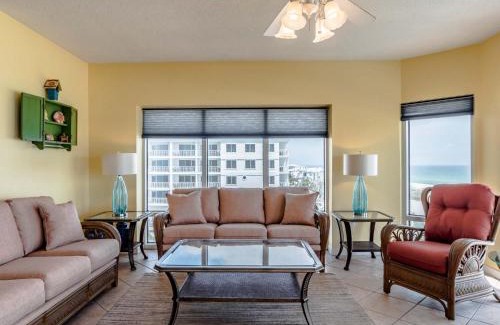 Pensacola Beach Apartment | Emerald Isle #401: Oceanfront Bliss with Pool and Hot Tub