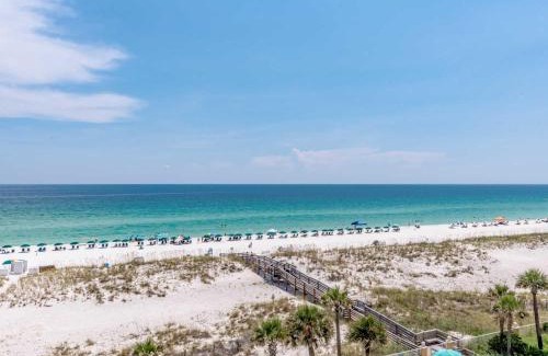 Pensacola Beach Apartment | Emerald Isle #401: Oceanfront Bliss with Pool and Hot Tub