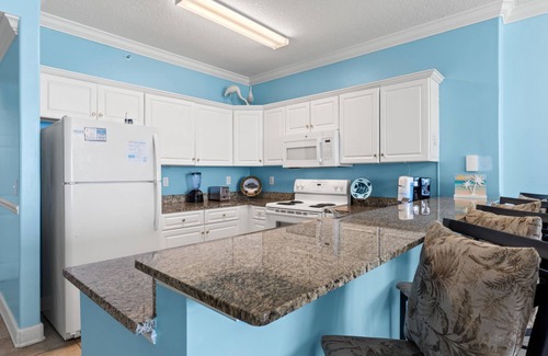 West Panama City Beach Condo | Experience Emerald Isle Beach Resort with Ocean View & Spa