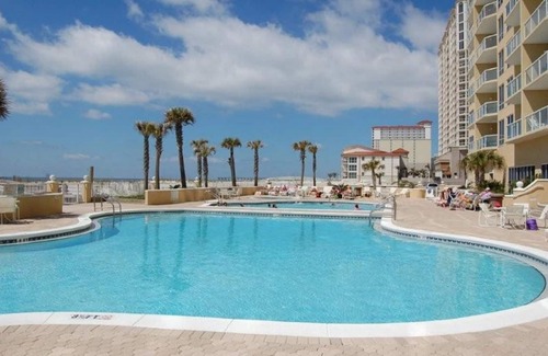 Pensacola Beach Condo | Experience Emerald Isle: Ocean View & Spa Retreat Awaits