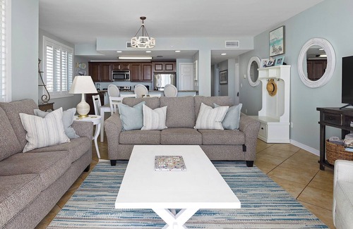 Orange Beach Condo | Emerald Key #201