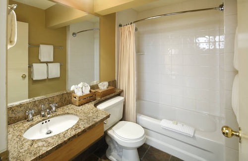 Field Hotel | Discover the Beauty of Emerald Lake Lodge with Spa & Pool