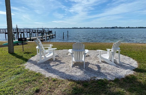 Englewood Cottage | Cozy Emerald Palms Unit 1 with Ocean View & Pet-Friendly