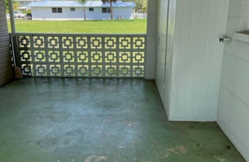 Englewood Cottage | Emerald Palms Unit 3: Pet-Friendly Family Retreat