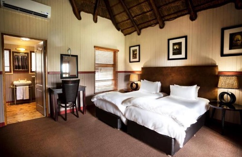 Vanderbijlpark Hotel | Discover Emerald Resort & Casino: Family-Friendly Getaway